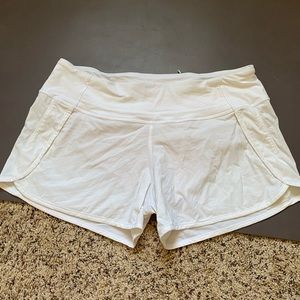 Lululemon Run time short 4”